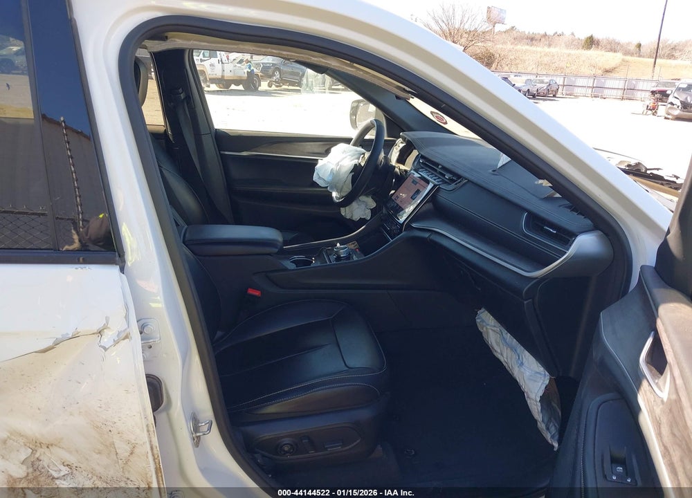 2024 JEEP GRAND CHEROKEE L LIMITED 4X4 VIN: 1C4RJKBG9R8501848