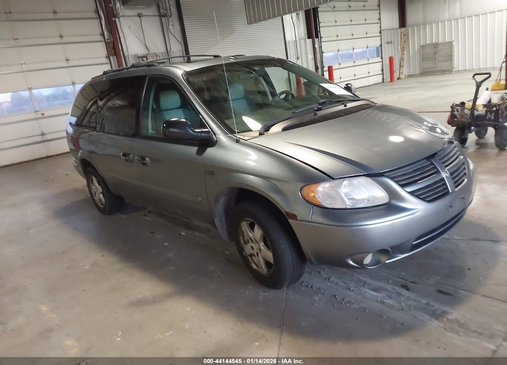 2007 DODGE GRAND CARAVAN SXT VIN: 2D4GP44L97R181057