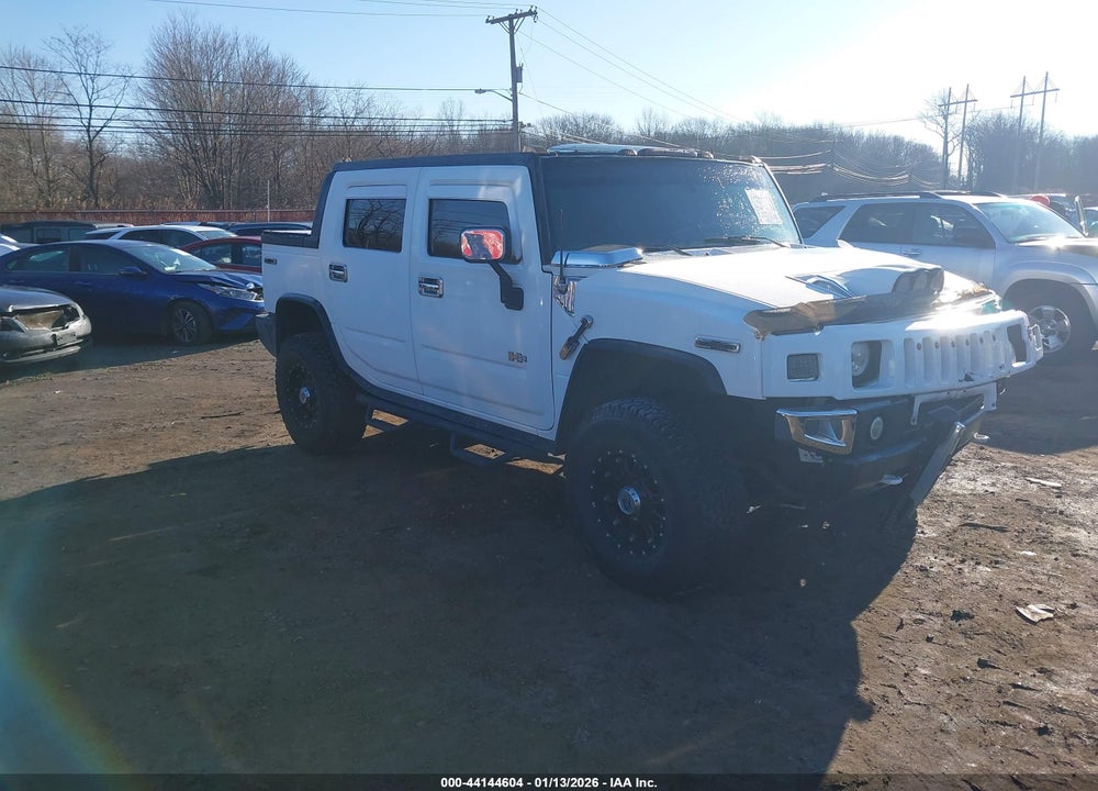 2005 HUMMER H2 SUT VIN: 5GRGN22U05H128418