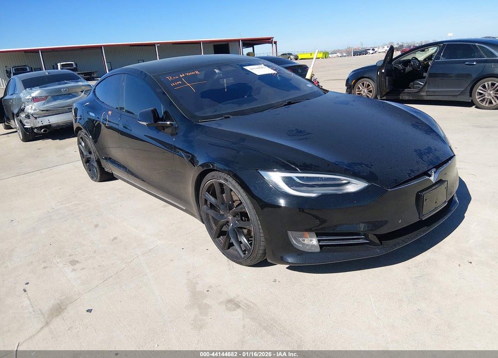 2018 TESLA MODEL S VIN: 5YJSA1E27JF280878
