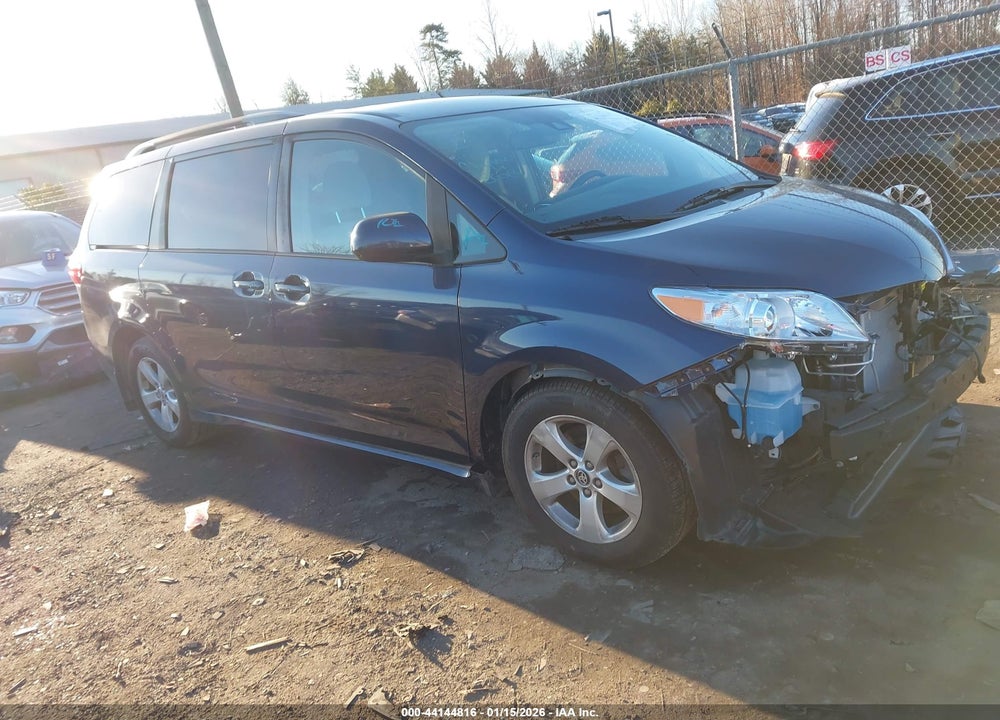 2019 TOYOTA SIENNA LE 8 PASSENGER VIN: 5TDKZ3DC6KS970505