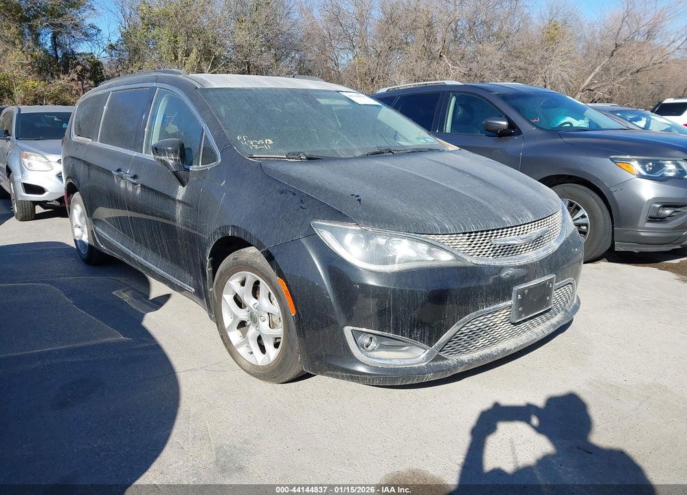 2017 CHRYSLER PACIFICA TOURING-L VIN: 2C4RC1BGXHR820747
