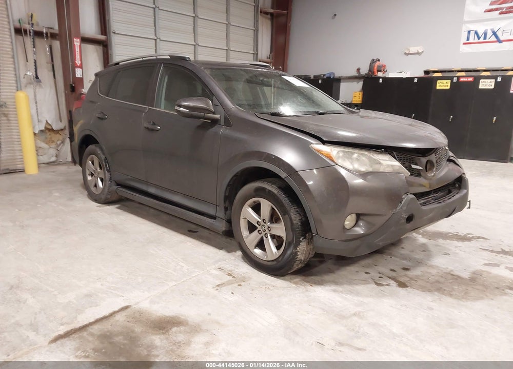 2015 TOYOTA RAV4 XLE VIN: 2T3WFREV3FW136659