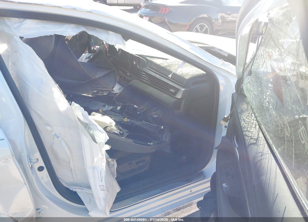 2025 TOYOTA CAMRY XSE VIN: 4T1DAACKXSU194433