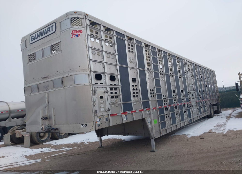 2022 WILSON TRAILER CO LIVESTOCK TRAILER VIN: 1W1K6532XN5563719