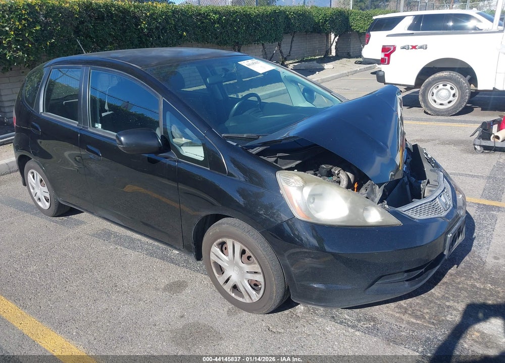 2011 HONDA FIT VIN: JHMGE8H35BC014991