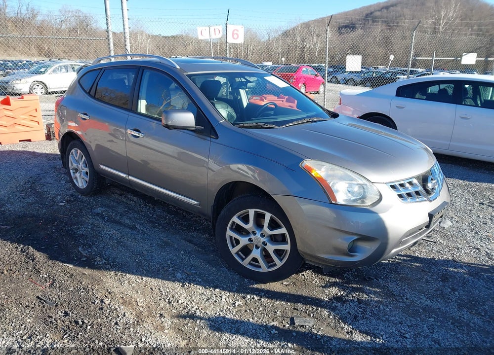 2013 NISSAN ROGUE SV W/SL PKG VIN: JN8AS5MV8DW127863