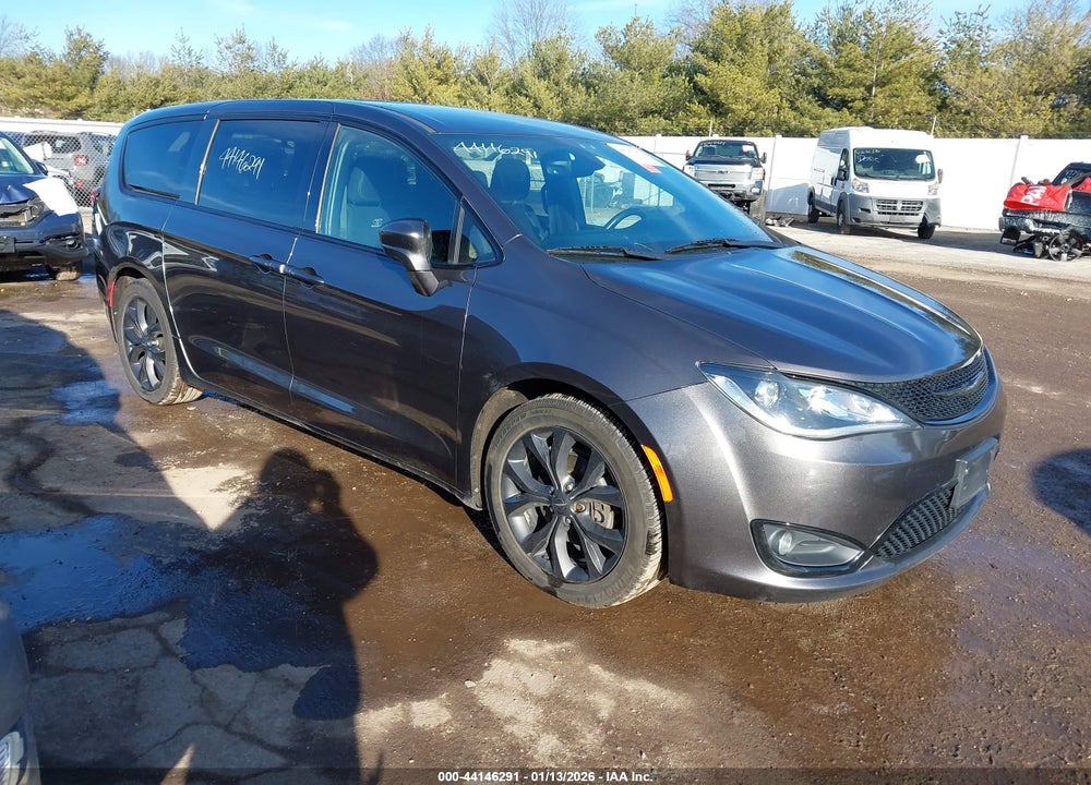 2019 CHRYSLER PACIFICA TOURING PLUS VIN: 2C4RC1FGXKR532423