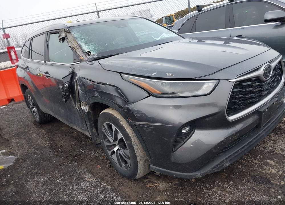 2023 TOYOTA HIGHLANDER XLE VIN: 5TDKDRBH6PS501132