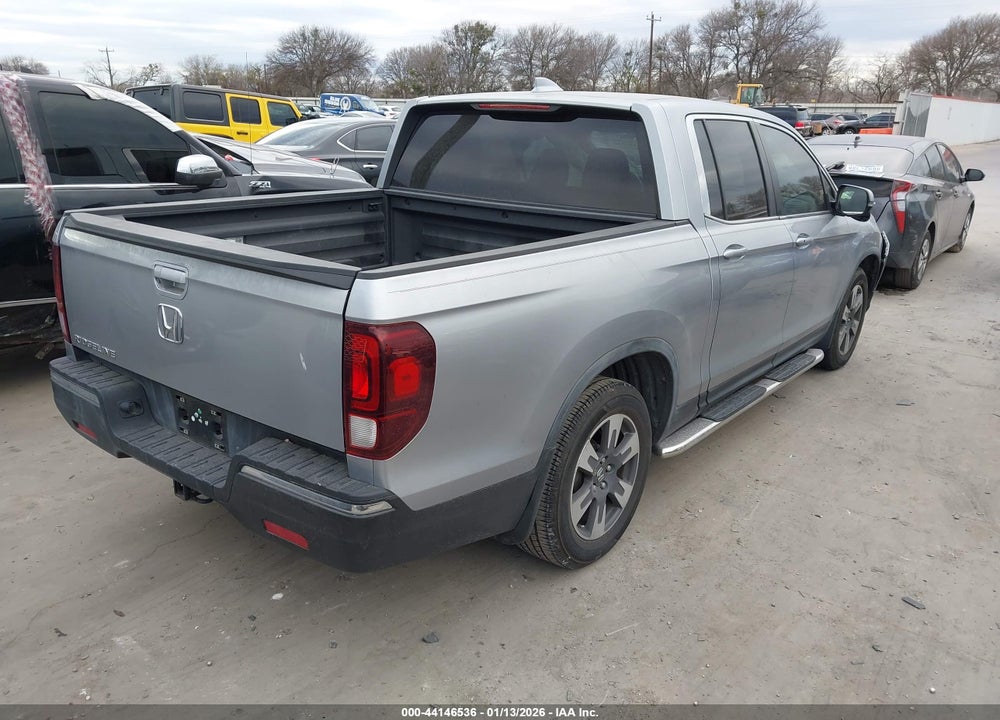 2017 HONDA RIDGELINE RTL-T VIN: 5FPYK2F67HB001106