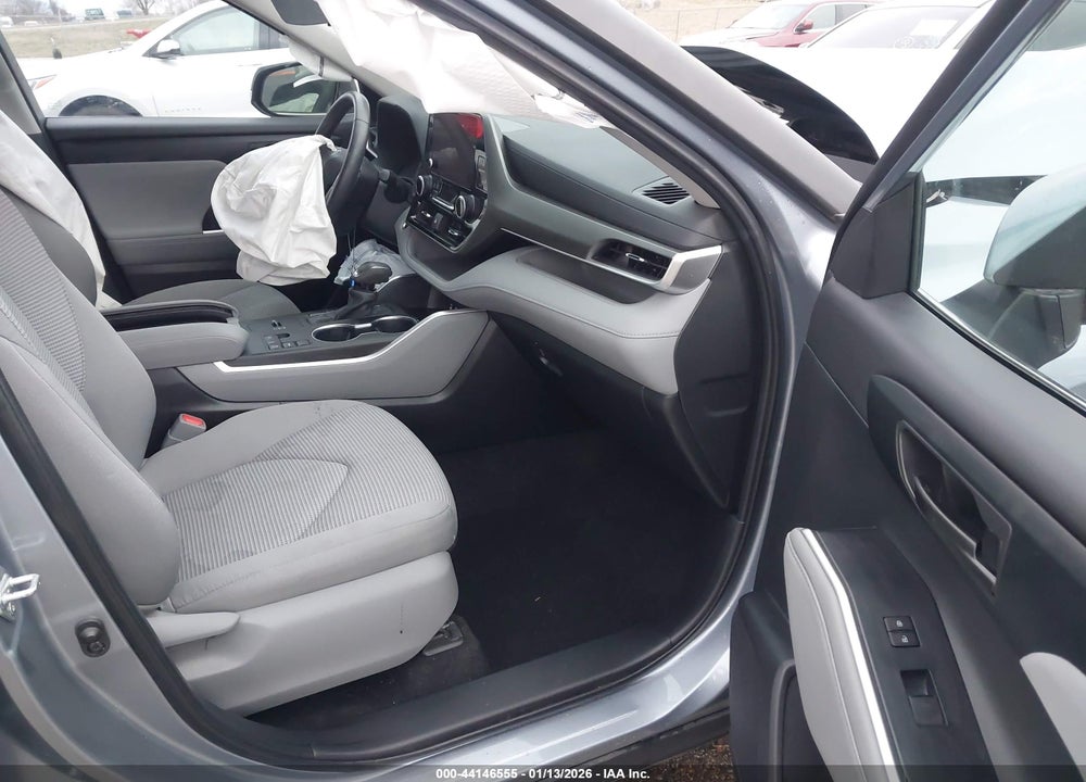 2024 TOYOTA HIGHLANDER LE VIN: 5TDKDRAH8RS530426