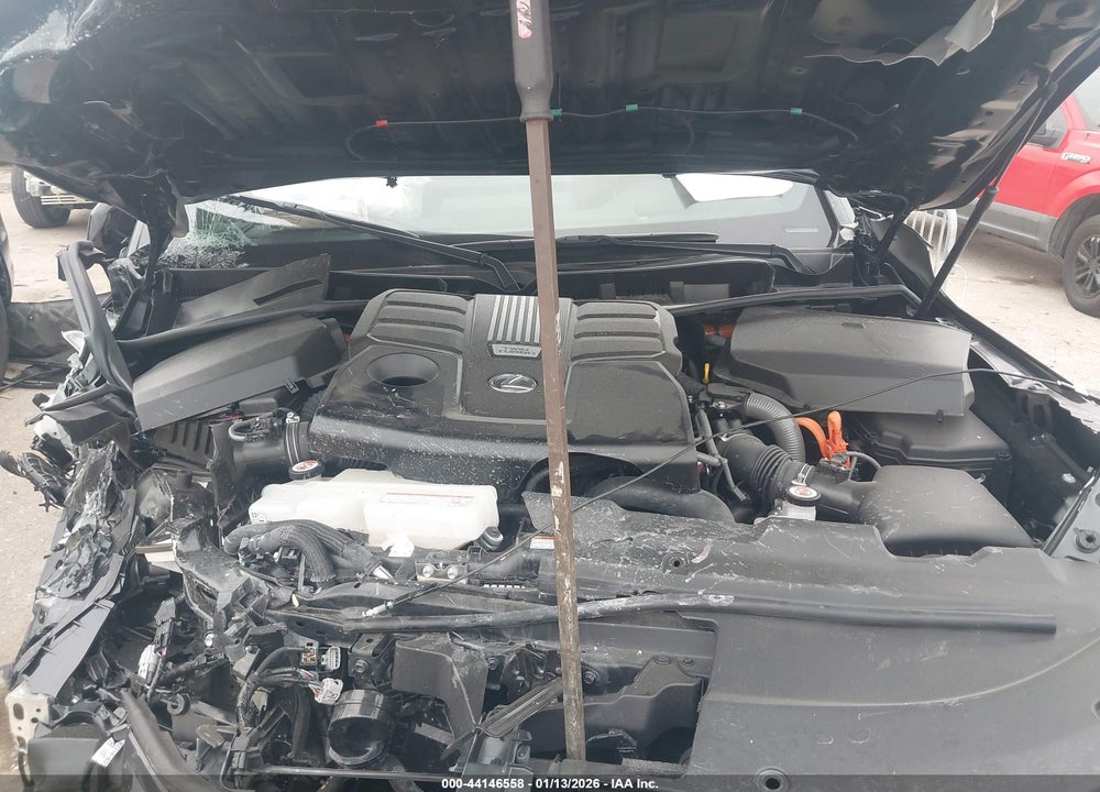 2025 LEXUS LX 700H LUXURY VIN: JTJGD7CX1S4008637