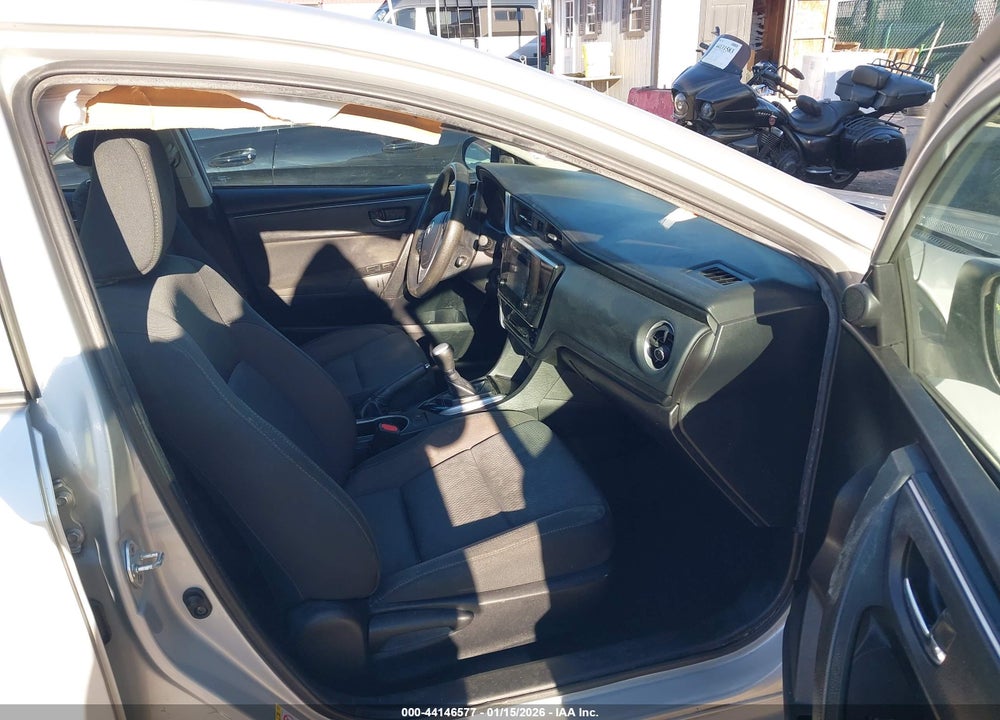 2019 TOYOTA COROLLA LE VIN: 5YFBURHE2KP896845