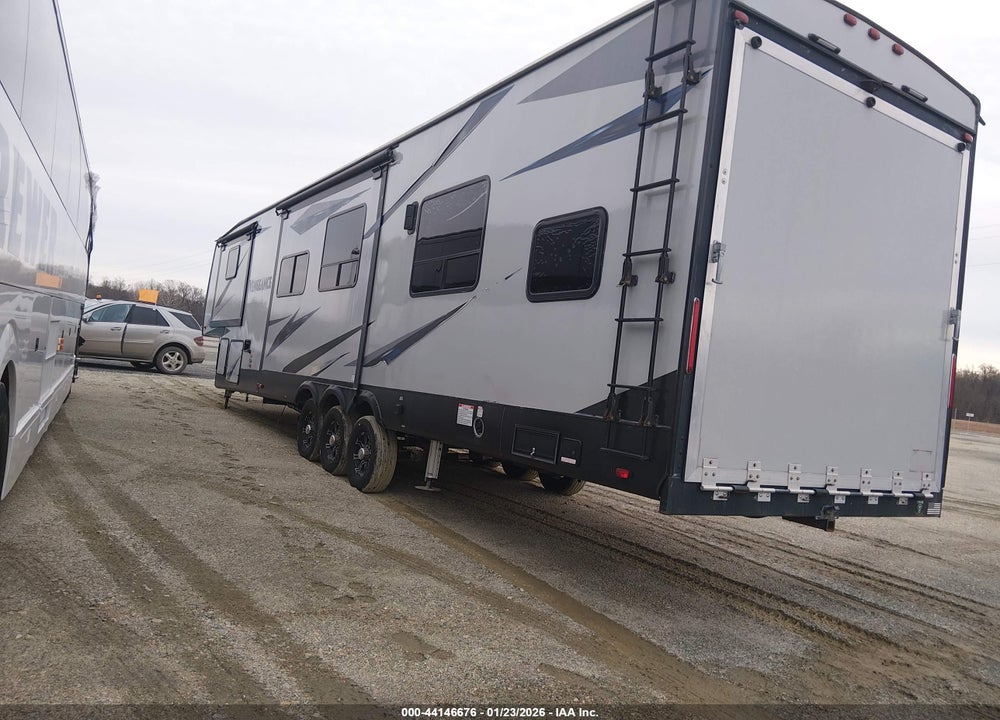 2019 FOREST RIVER VENGEANCE 377V TOY HAULER 5TH WHL TRAVEL TRAILER VIN: 5ZT3VG3F0K6502271