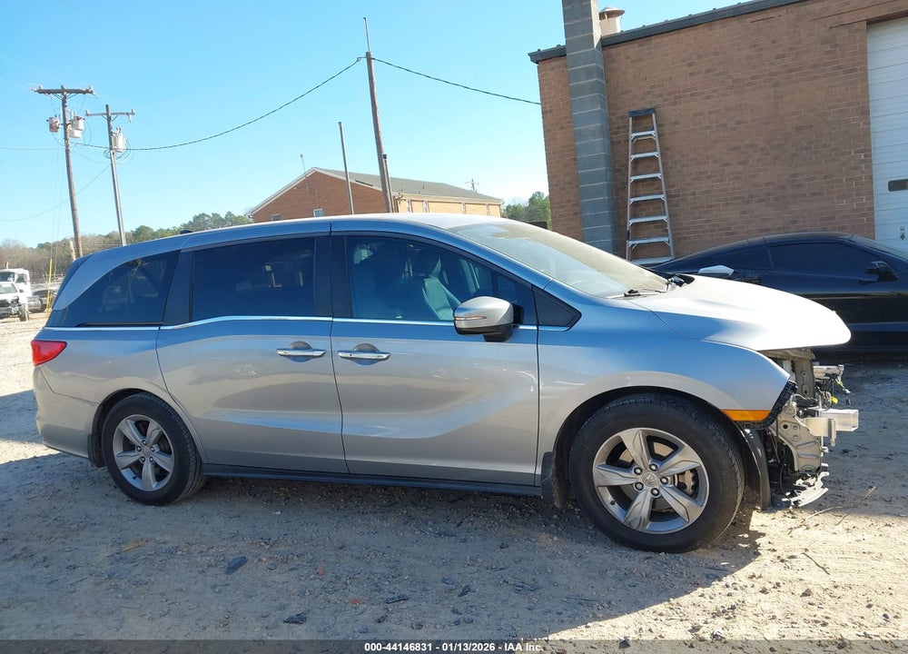 2018 HONDA ODYSSEY EX-L VIN: 5FNRL6H73JB105184