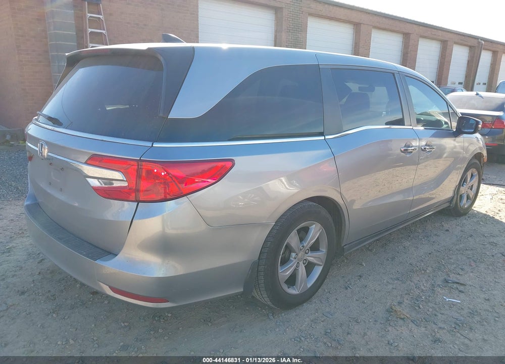 2018 HONDA ODYSSEY EX-L VIN: 5FNRL6H73JB105184