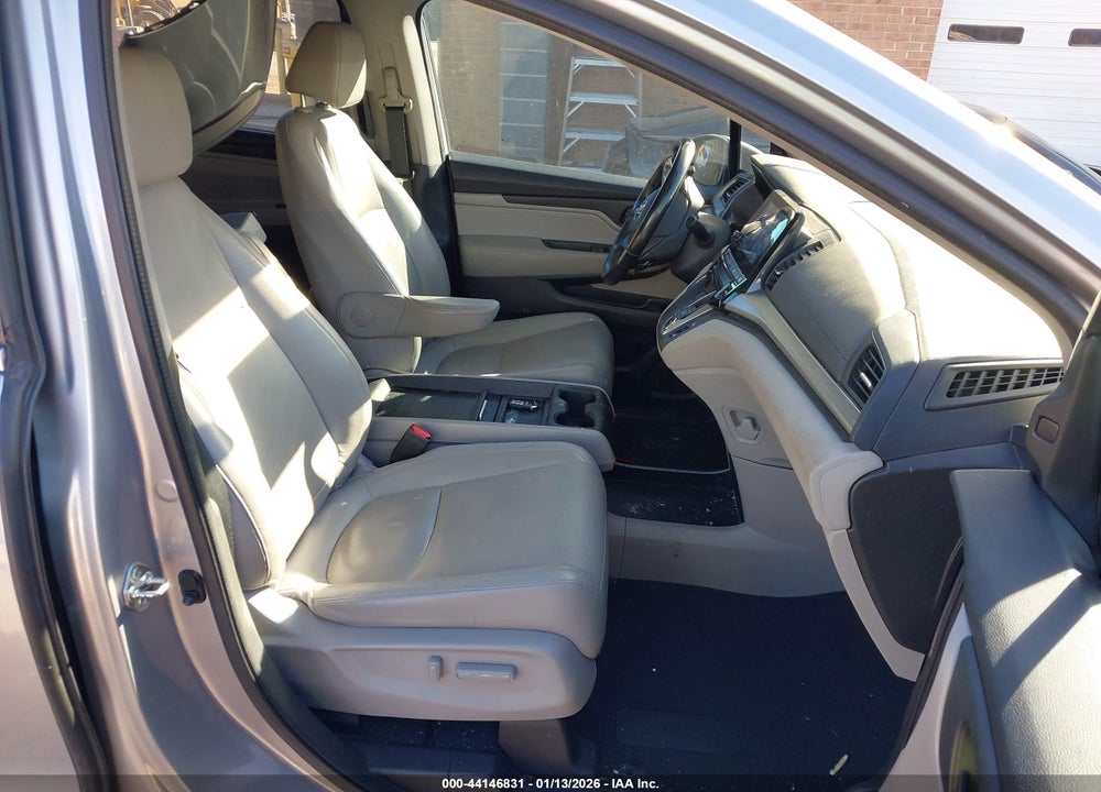 2018 HONDA ODYSSEY EX-L VIN: 5FNRL6H73JB105184