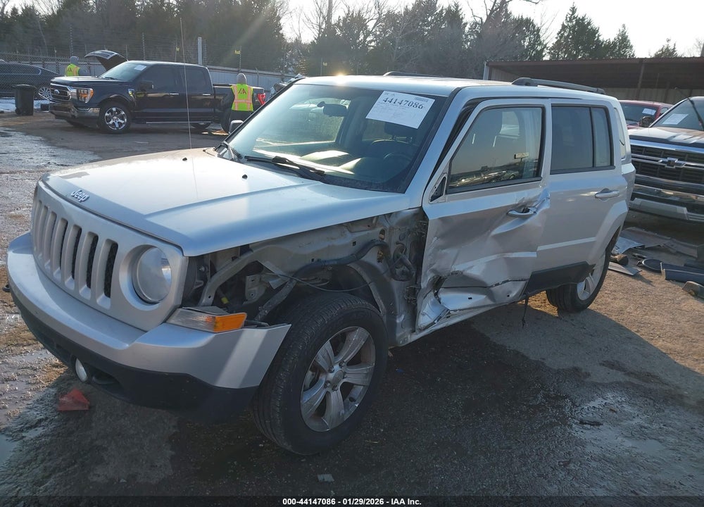 2013 JEEP PATRIOT LATITUDE VIN: 1C4NJRFB8DD209470