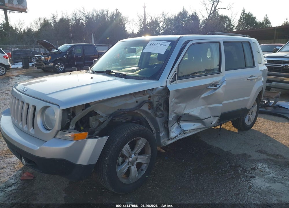 2013 JEEP PATRIOT LATITUDE VIN: 1C4NJRFB8DD209470