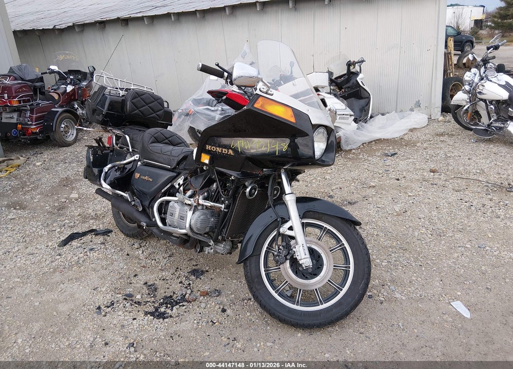 1983 HONDA GL1100 I VIN: 1HFSC0218DA300252