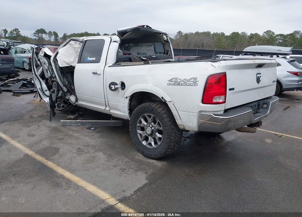 2017 RAM 2500 SLT  4X4 6'4 BOX VIN: 3C6UR5DL1HG587834