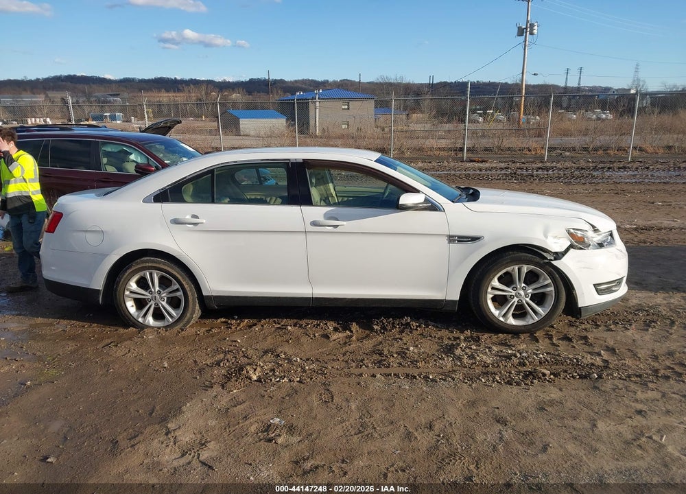 2016 FORD TAURUS SEL VIN: 1FAHP2E85GG135989
