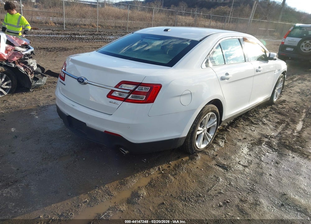 2016 FORD TAURUS SEL VIN: 1FAHP2E85GG135989