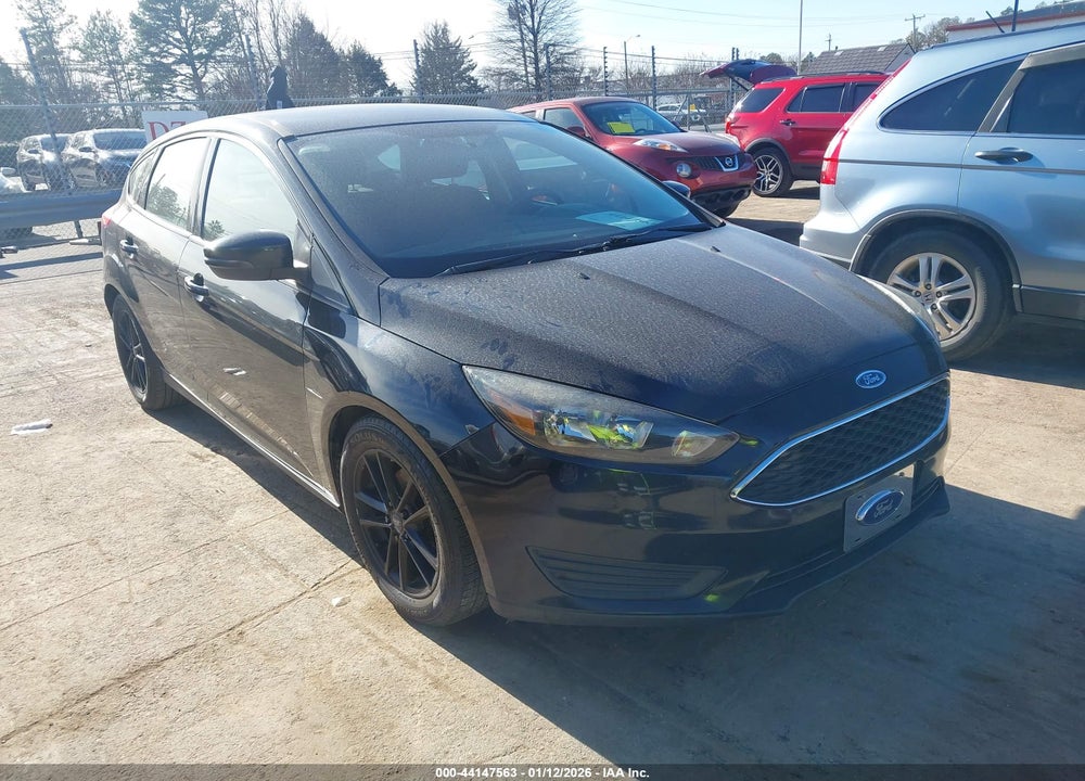 2015 FORD FOCUS SE VIN: 1FADP3K22FL201604