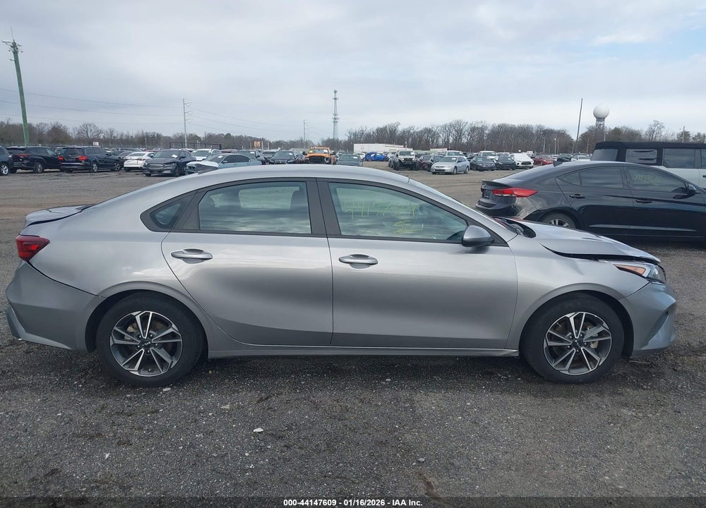 2023 KIA FORTE LXS VIN: 3KPF24AD5PE582353
