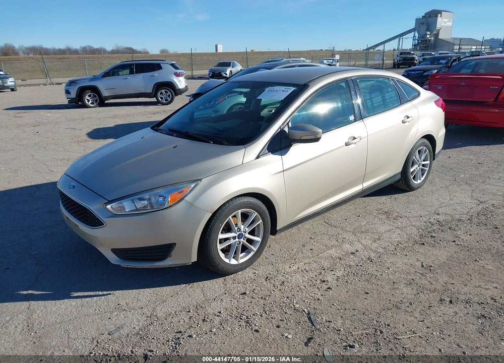 2017 FORD FOCUS SE VIN: 1FADP3F25HL327744