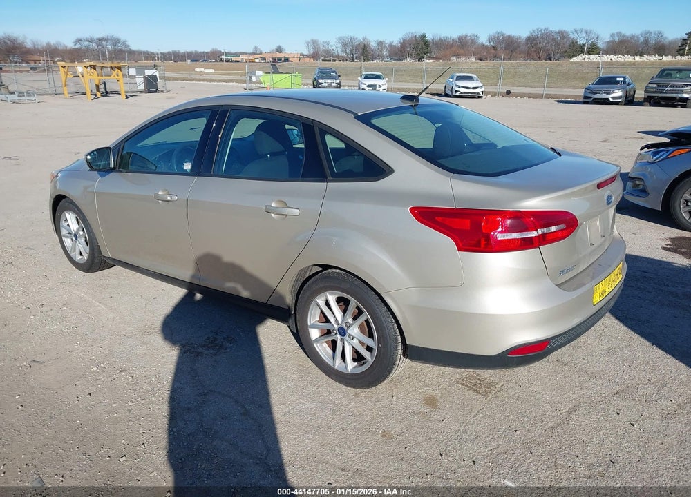 2017 FORD FOCUS SE VIN: 1FADP3F25HL327744