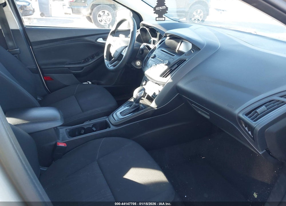 2017 FORD FOCUS SE VIN: 1FADP3F25HL327744