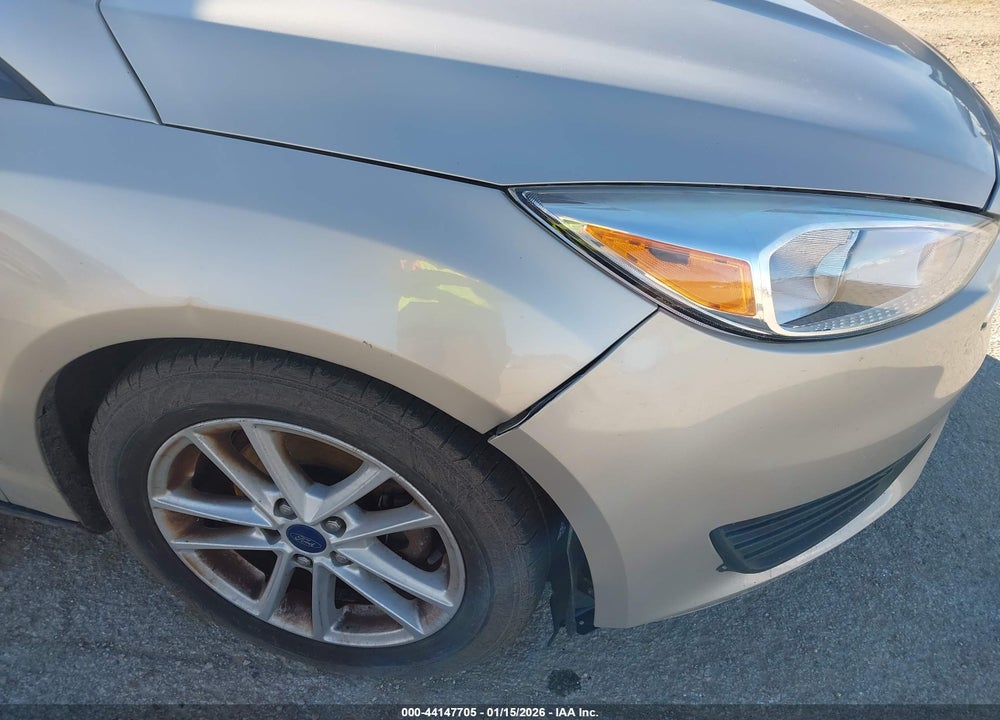 2017 FORD FOCUS SE VIN: 1FADP3F25HL327744
