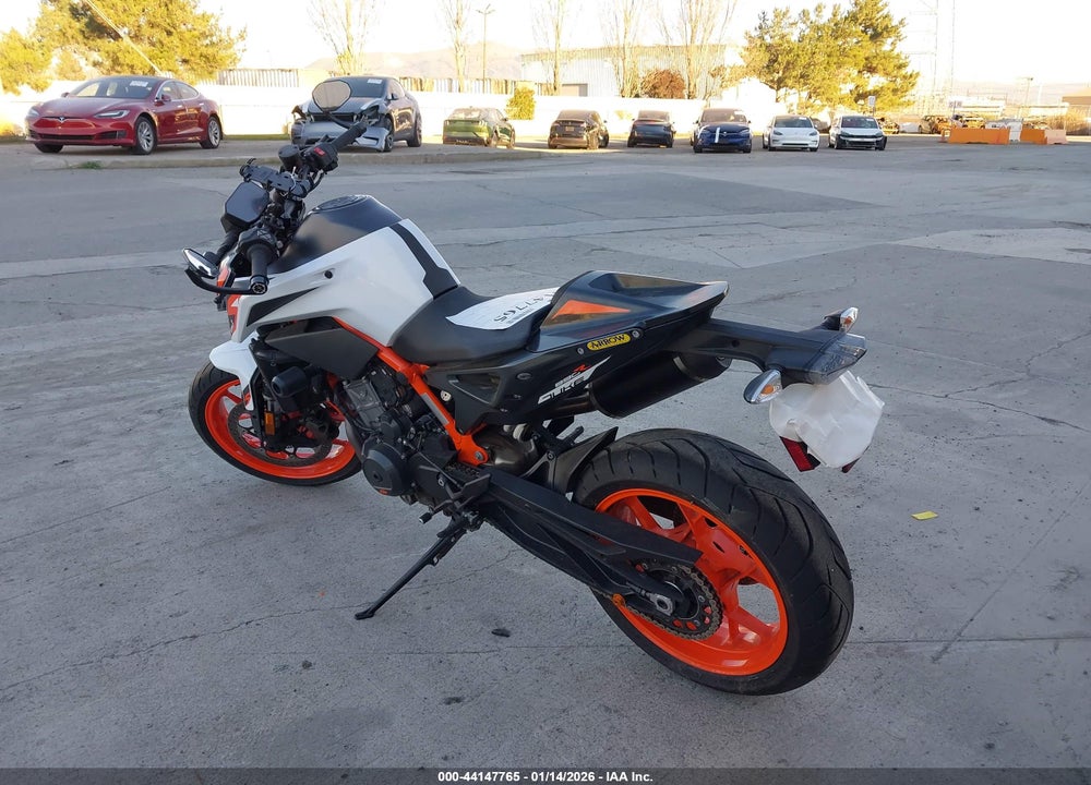 2021 KTM 890 DUKE R VIN: VBKTU9407MM808391