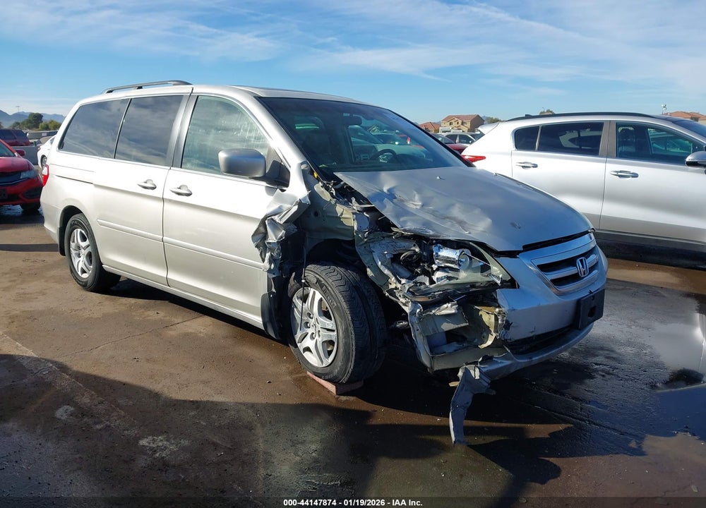 2005 HONDA ODYSSEY EX-L VIN: 5FNRL38685B425340