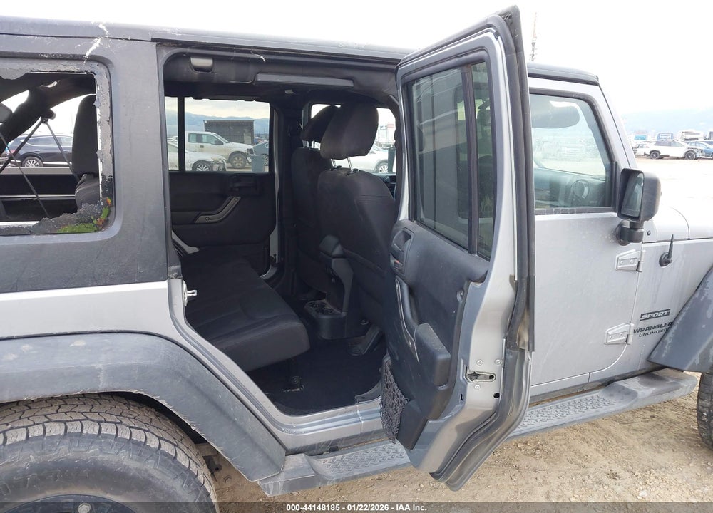 2015 JEEP WRANGLER UNLIMITED SPORT VIN: 1C4BJWDG4FL507247