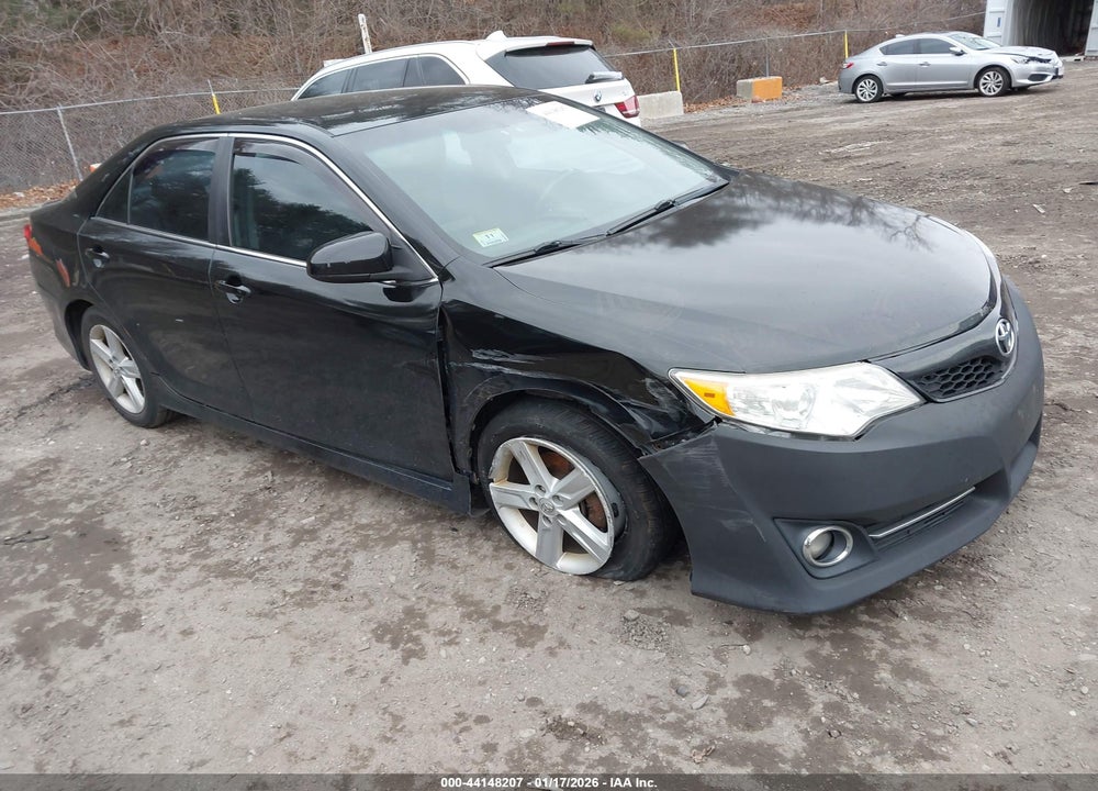 2013 TOYOTA CAMRY SE VIN: 4T1BF1FK7DU237617