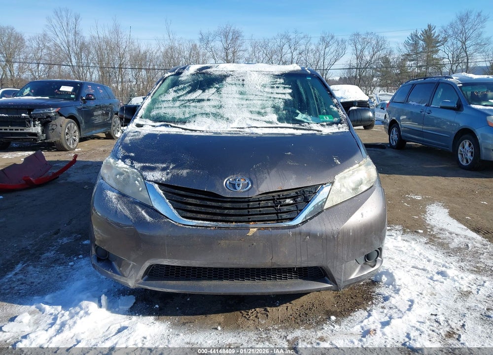 2011 TOYOTA SIENNA BASE V6 VIN: 5TDZK3DC4BS091815