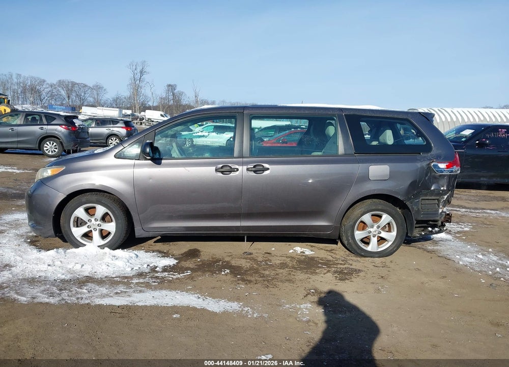 2011 TOYOTA SIENNA BASE V6 VIN: 5TDZK3DC4BS091815