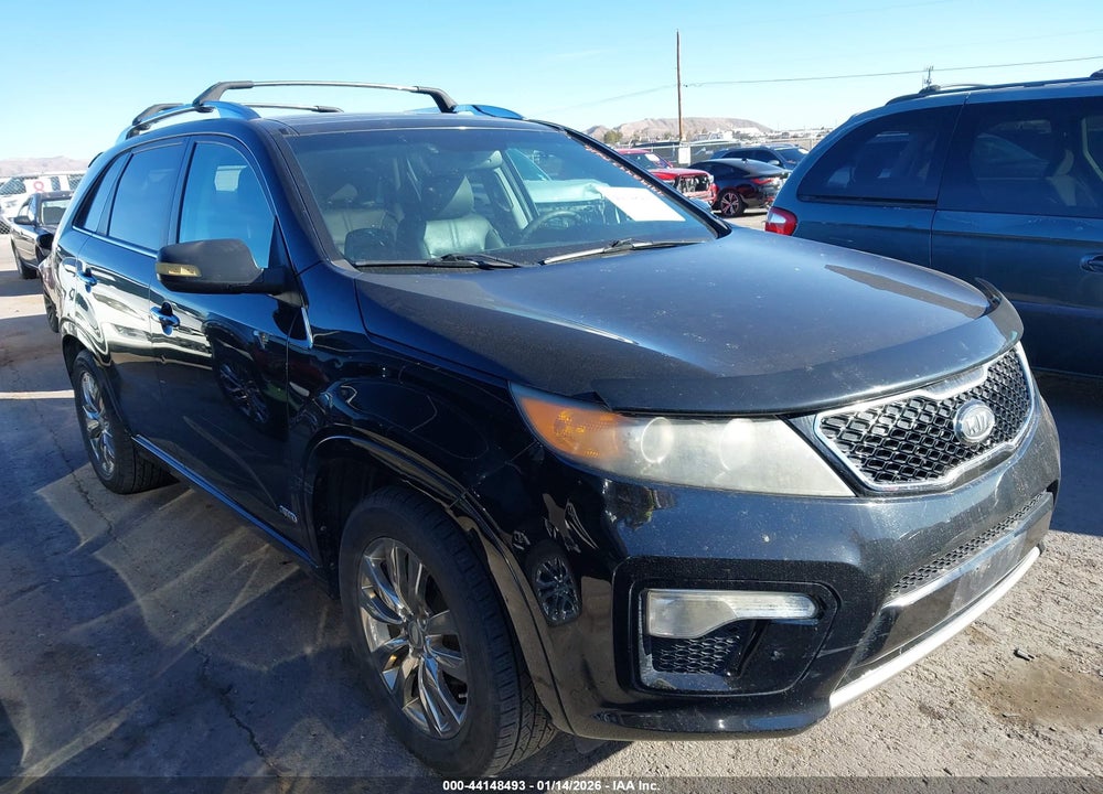 2011 KIA SORENTO SX V6 VIN: 5XYKWDA24BG117205