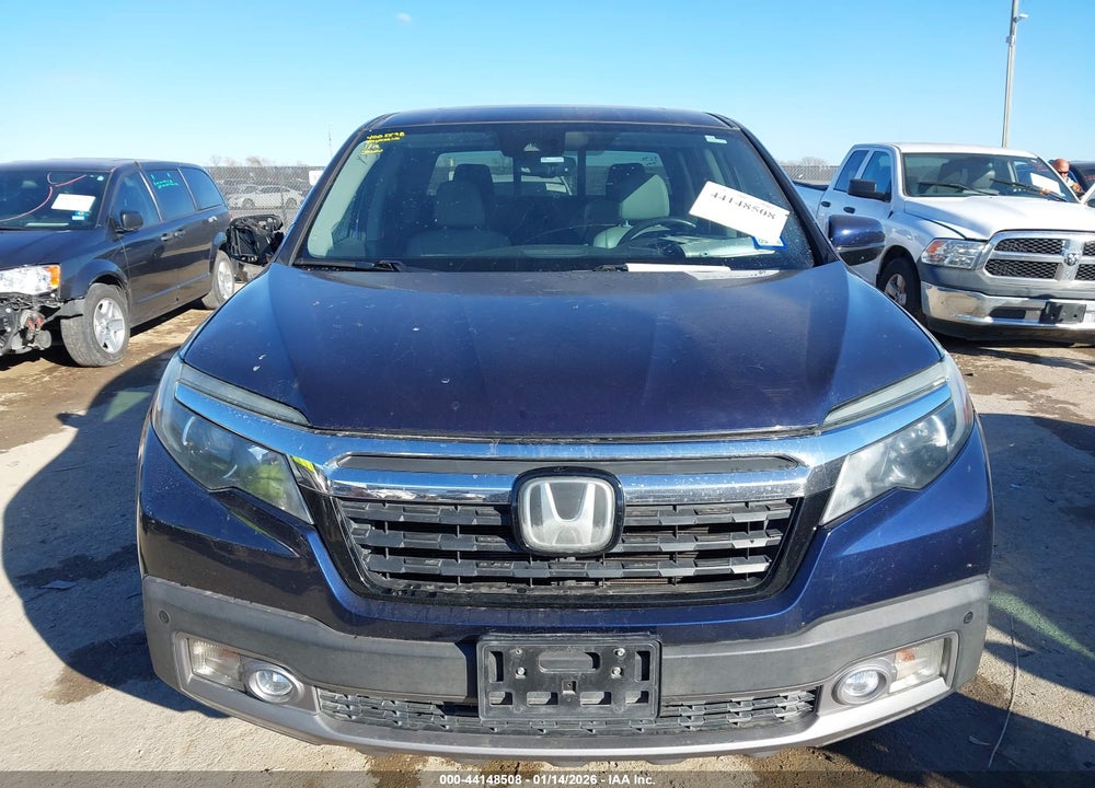 2017 HONDA RIDGELINE RTL-E VIN: 5FPYK3F77HB033097