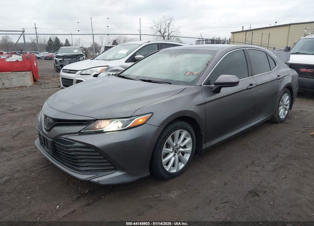 2018 TOYOTA CAMRY LE VIN: 4T1B11HK7JU651228