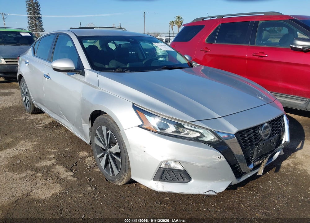 2021 NISSAN ALTIMA SV FWD VIN: 1N4BL4DV1MN334582