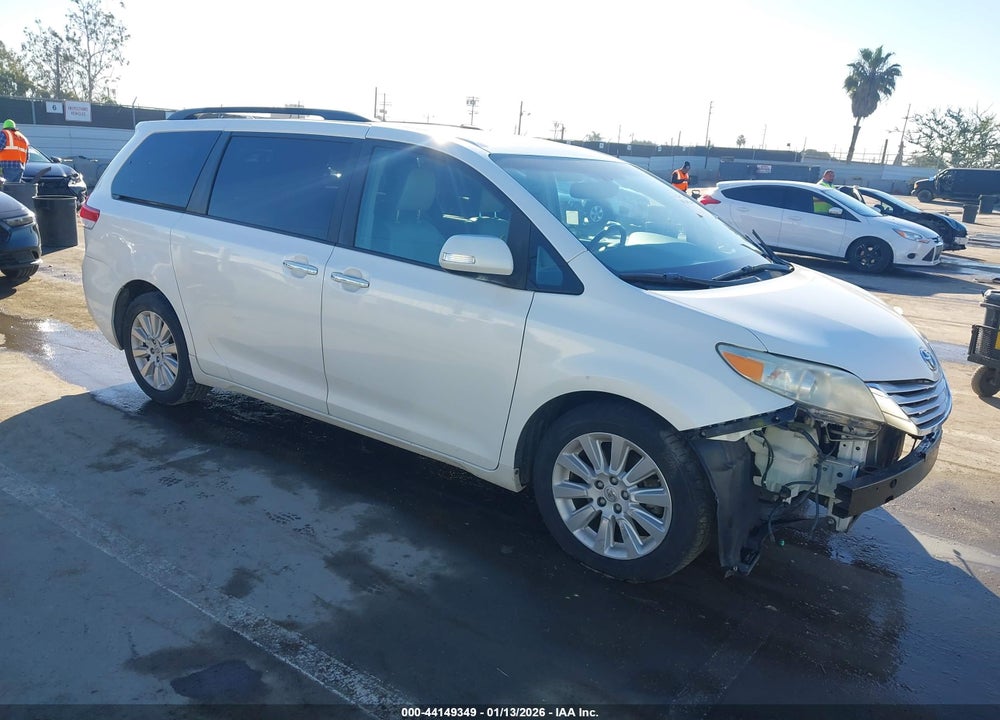 2014 TOYOTA SIENNA LIMITED V6 7 PASSENGER VIN: 5TDYK3DC0ES413091