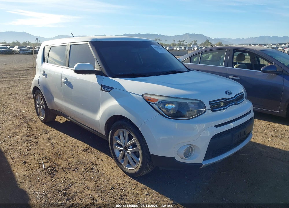 2018 KIA SOUL + VIN: KNDJP3A55J7511871