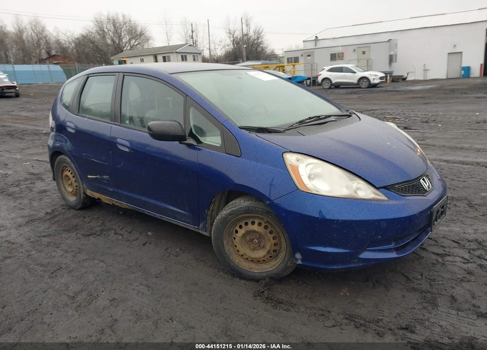 2011 HONDA FIT VIN: JHMGE8H32BC023051