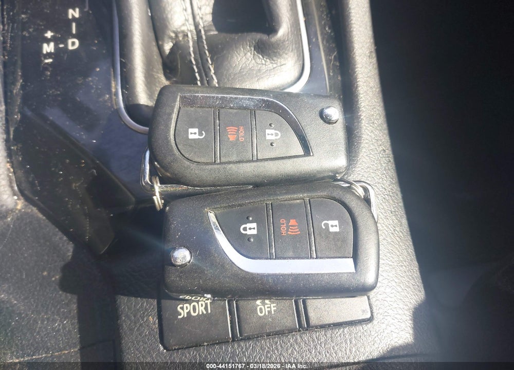 2018 TOYOTA COROLLA IM VIN: JTNKARJE7JJ564160