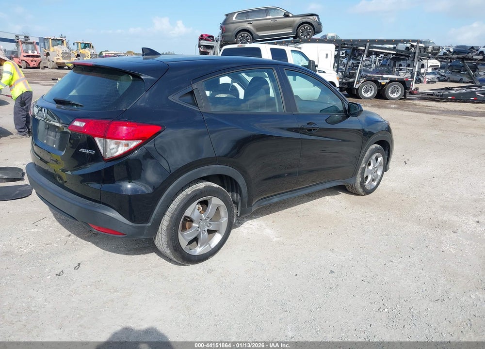 2022 HONDA HR-V AWD LX VIN: 3CZRU6H35NM741613