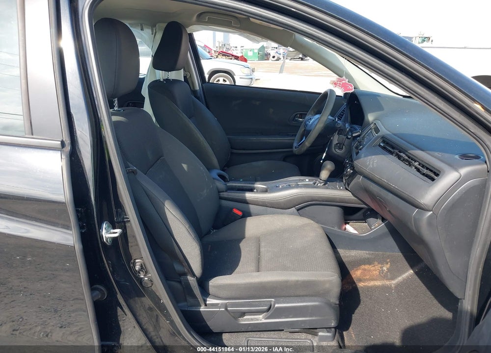 2022 HONDA HR-V AWD LX VIN: 3CZRU6H35NM741613