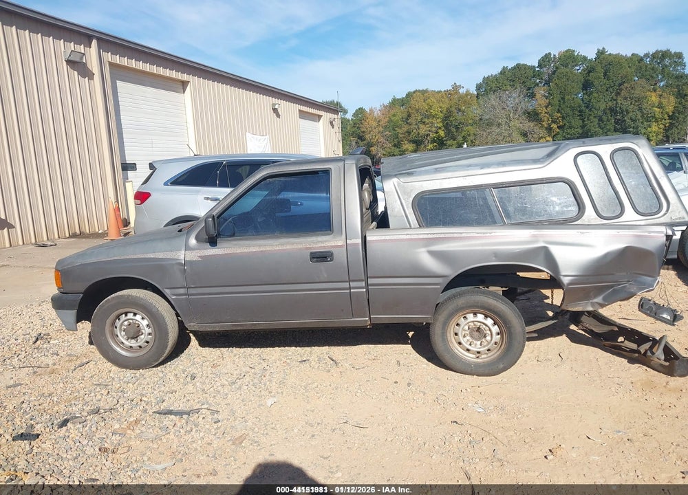 1995 ISUZU CONVENTIONAL SHORT BED VIN: JAACL11L3S7212539